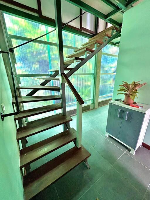 Mooz Lodge, The Local Discovery Afareaitu Екстер'єр фото